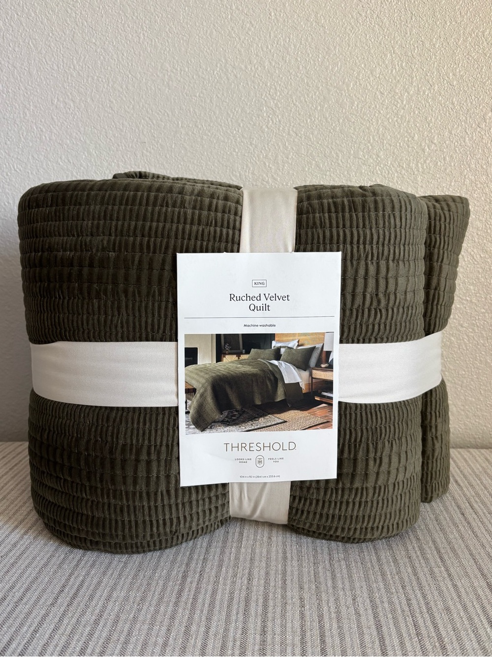 NWT King Ruched Velvet Quilt Green - Threshold